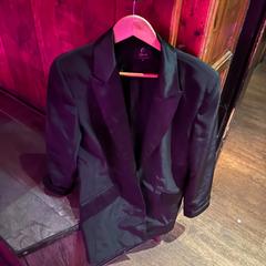 Blazer, zoals gemeld door Club Nyx/Exit Café met iLost