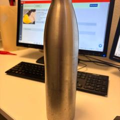 İLost kullanarak Ramada by Wyndham Amsterdam Airport Schiphol tarafından bildirildiği gibi Şişe metalic