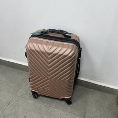 Wheeled suitcase سفر بعجلات, as reported by محطة بريدة (بريدة) using iLost