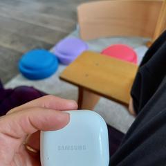 Oplaad doosje samsung oortjes, jak zgłoszono do iLost