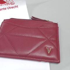 財布 Darghal がiLostで Gemeente Utrecht によって報告されました