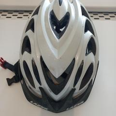 Casco de bicicleta, segundo informou Arriva Limburg Zuid usando iLost