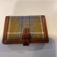 Lommebøker Xu, China, som rapportert av Gemeente Amsterdam - Bureau Gevonden Voorwerpen ved bruk av iLost