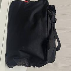 가방 Zwart, iLost를 사용하여 Transdev Gooi en Vechtstreek에 보고됨