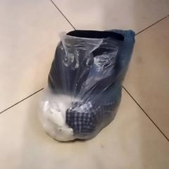 Several clothes Room 1227, ha sido reportado por Leonardo Royal Hotel Amsterdam con iLost