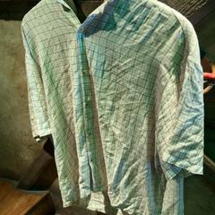 Blouse Beige, zoals gemeld door Club Nyx/Exit Café met iLost