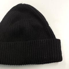Oblečení - Muts zwart, jak nahlášeno Regio Oost-Vlaanderen pomocí iLost