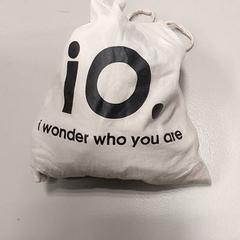 Táska, amint azt Centraal magazijn az iLost segítségével jelentette.