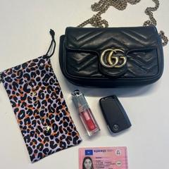 Handtas Gucci, gemeldet von Solid Grooves Festival über iLost