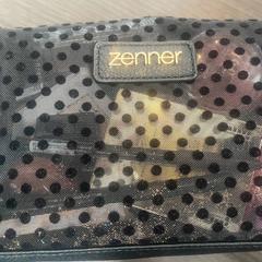 Make up tas, as reported by Haven Hotel Rotterdam using iLost