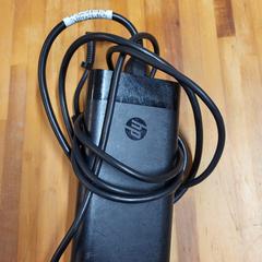 Oplader laptop, iLost를 사용하여 Bolognalaan 101에 보고됨