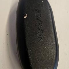 Caixa de óculos com óculos no interior, como reportado por HTM utilizando o iLost