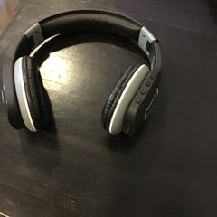 Auriculares, segundo informou U-OV Utrecht usando iLost