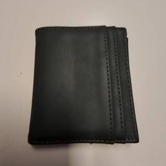 Brieftasche Aihemaitijiang, gemeldet von Connexxion Haarlem IJmond über iLost