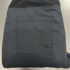 長ズボン, como reportado por IKEA Tokyo-Bay utilizando o iLost