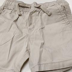 Vestiario - shortje beige, come riportato da Centraal magazijn utilizzando iLost