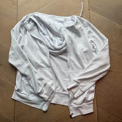 Vest white, as reported by Hotel Apeldoorn using iLost