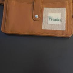 Brieftasche, gemeldet von MEININGER Hotel Dresden Zentrum über iLost