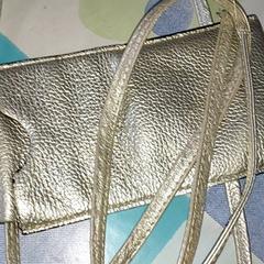 Bag - Tasje, som rapportert av Regio Antwerpen - Brussel ved bruk av iLost