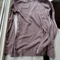 Tričko Roze longsleeve, jak nahlášeno DierenPark Amersfoort pomocí iLost