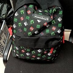 Sac à dos, a été signalé par Qbuzz GD Groningen Peizerweg utilisant iLost