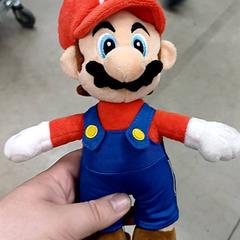 Jostailua & Peluxea Mario, gisa salatu by IKEA Strasbourg iLost erabiliz