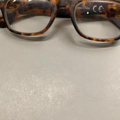 Ulleres Bruin, segons ha informat IKEA Haarlem mitjançant iLost