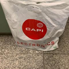 Bolsa de plástico wit/rood, segundo informou Eindhoven Airport usando iLost
