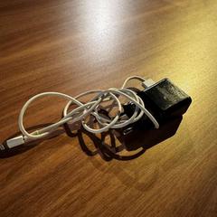 Cargador Lightning Cable, segundo informou BANKS Antwerp usando iLost