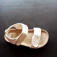 Detská topánka Wit, ako bolo nahlásené Apenheul pomocou iLost