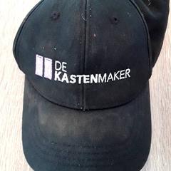 Bejzbalová čiapka, ako bolo nahlásené EBS Tramplein pomocou iLost