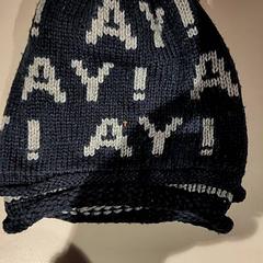 Čepice, jak nahlášeno Bibliotheek Neude (Utrecht) pomocí iLost