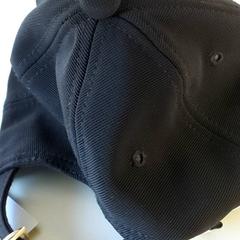 Kleding - pet, rapporterat av Regio Antwerpen - Brussel med iLost