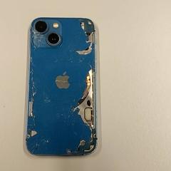 Smarthphone Blauw Apple, como reportado por Regio Oost-Vlaanderen utilizando o iLost
