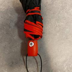 Paraguas, ha sido reportado por Regio Oost-Vlaanderen con iLost