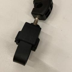 マウント, a été signalé par IKEA神戸 utilisant iLost