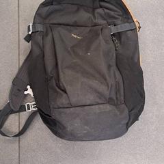 Rugzak zwart Quechua, zoals gemeld door Regio West-Vlaanderen met iLost