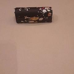 صندوق مجوهرات Zwart، كما تم الإبلاغ عنه بواسطة Van der Valk Hotel Schiphol عبر iLost