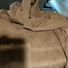 Clothing - trui, as reported by Regio Antwerpen - Brussel using iLost