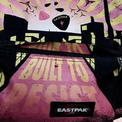 Hátizsák, amint azt RET az iLost segítségével jelentette.