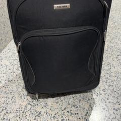 Kufor, ako bolo nahlásené Designer Outlet Roermond pomocou iLost