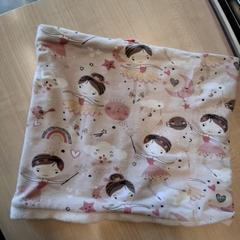 Bufanda Echarpe, ha sido reportado por IKEA Dijon con iLost