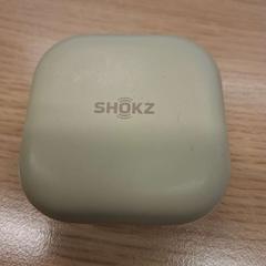 AirPodsケース がiLostで Feyenoord Rotterdam によって報告されました