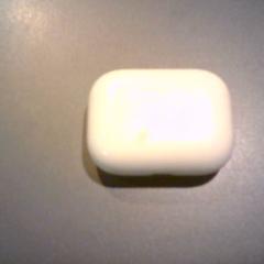 إيربود airpods، كما تم الإبلاغ عنه بواسطة SnowWorld Landgraaf عبر iLost