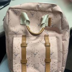 Backpack Roze, as reported by Burgers' Zoo using iLost