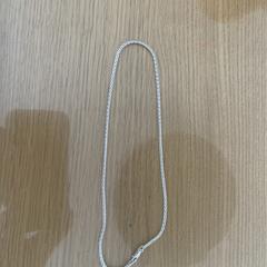 Zilveren ketting, gerapporteerd met iLost