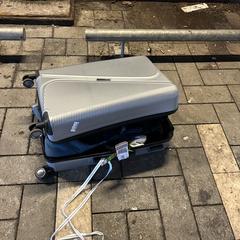 Koffer met label van turkisch airlines met inhoud an iLost gemeldet