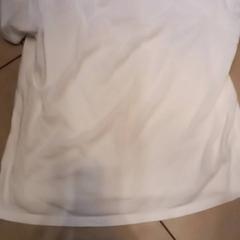 T-shirt White, zoals gemeld door Leonardo Royal Hotel Amsterdam met iLost