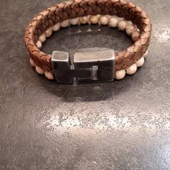 Bransoletka, zgłoszono przez Rotterdam The Hague Airport przy użyciu iLost