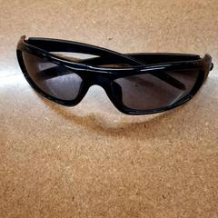 Lunettes de soleil, rapporterat av IKEA Grenoble med iLost